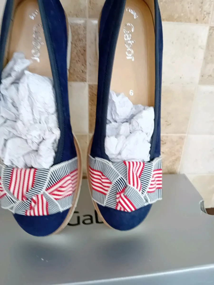 LADIES SHOES  NEW BOXED
