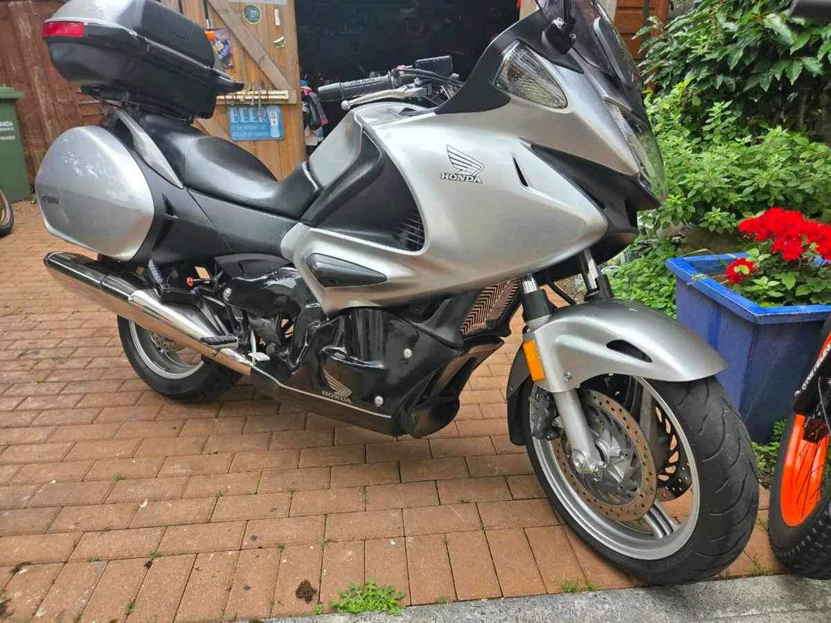 Honda NT 700 - Image 1