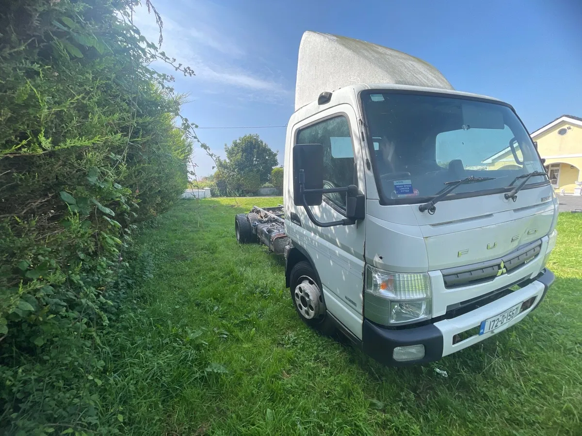 2017 Mitsubishi canter - Image 2