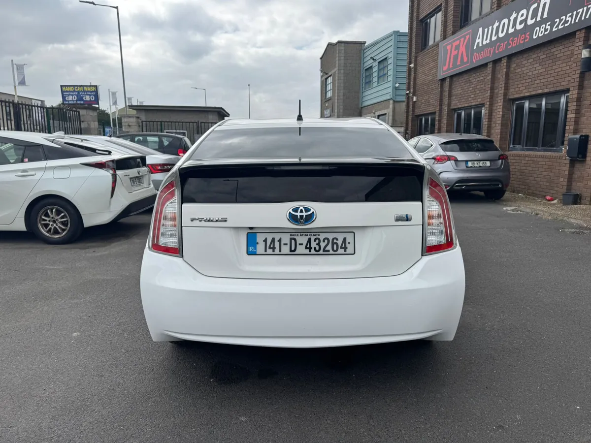 Toyota Prius 2014 - Image 3