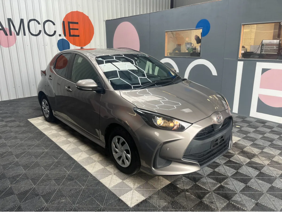 Toyota Yaris ONLY €16950! YARIS AUTOMATIC 1.0 PETR - Image 1