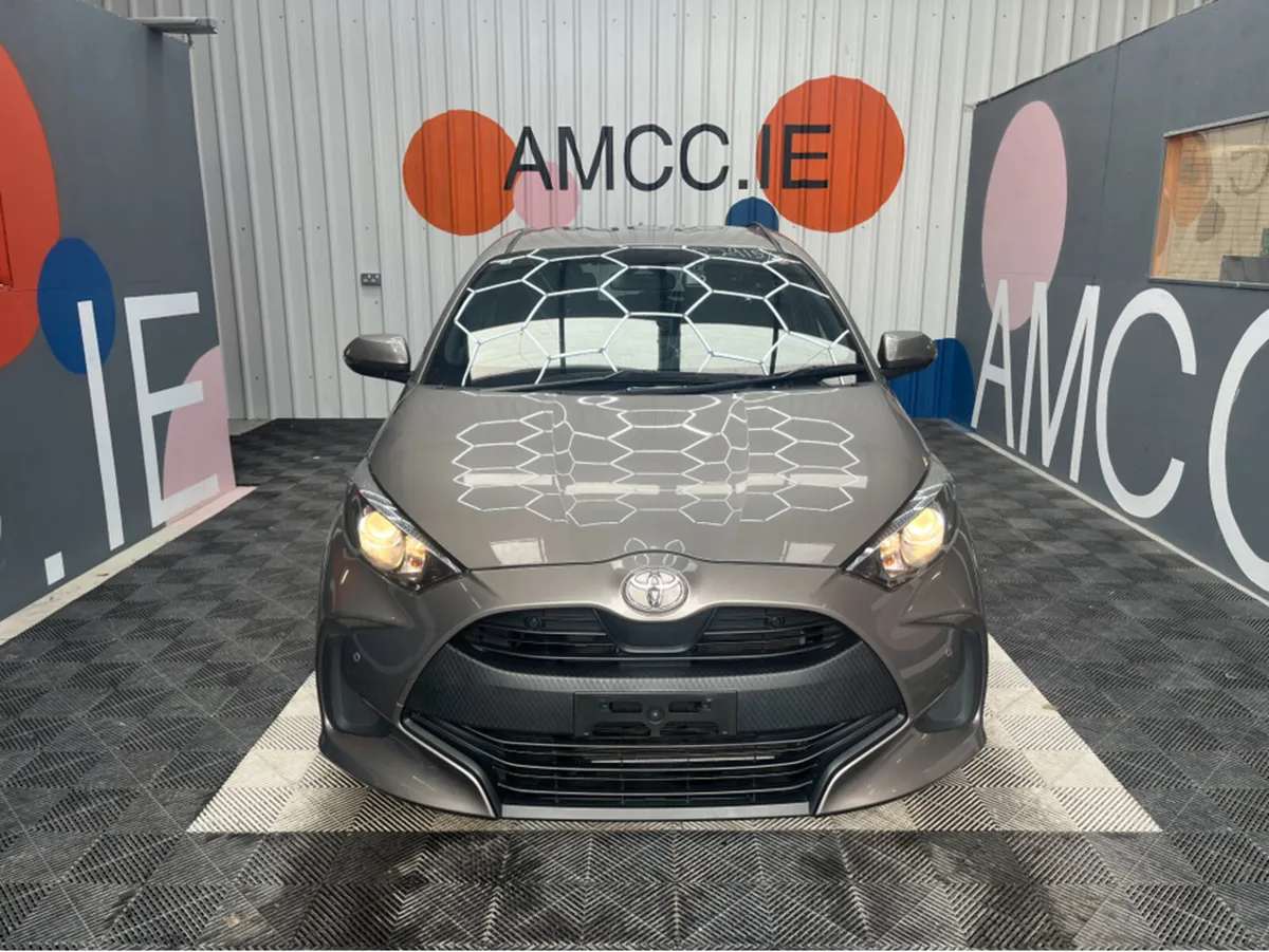 Toyota Yaris ONLY €16950! YARIS AUTOMATIC 1.0 PETR - Image 2
