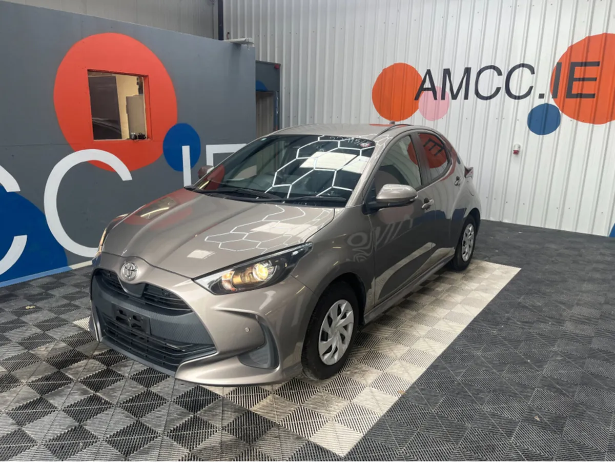 Toyota Yaris ONLY €16950! YARIS AUTOMATIC 1.0 PETR - Image 3