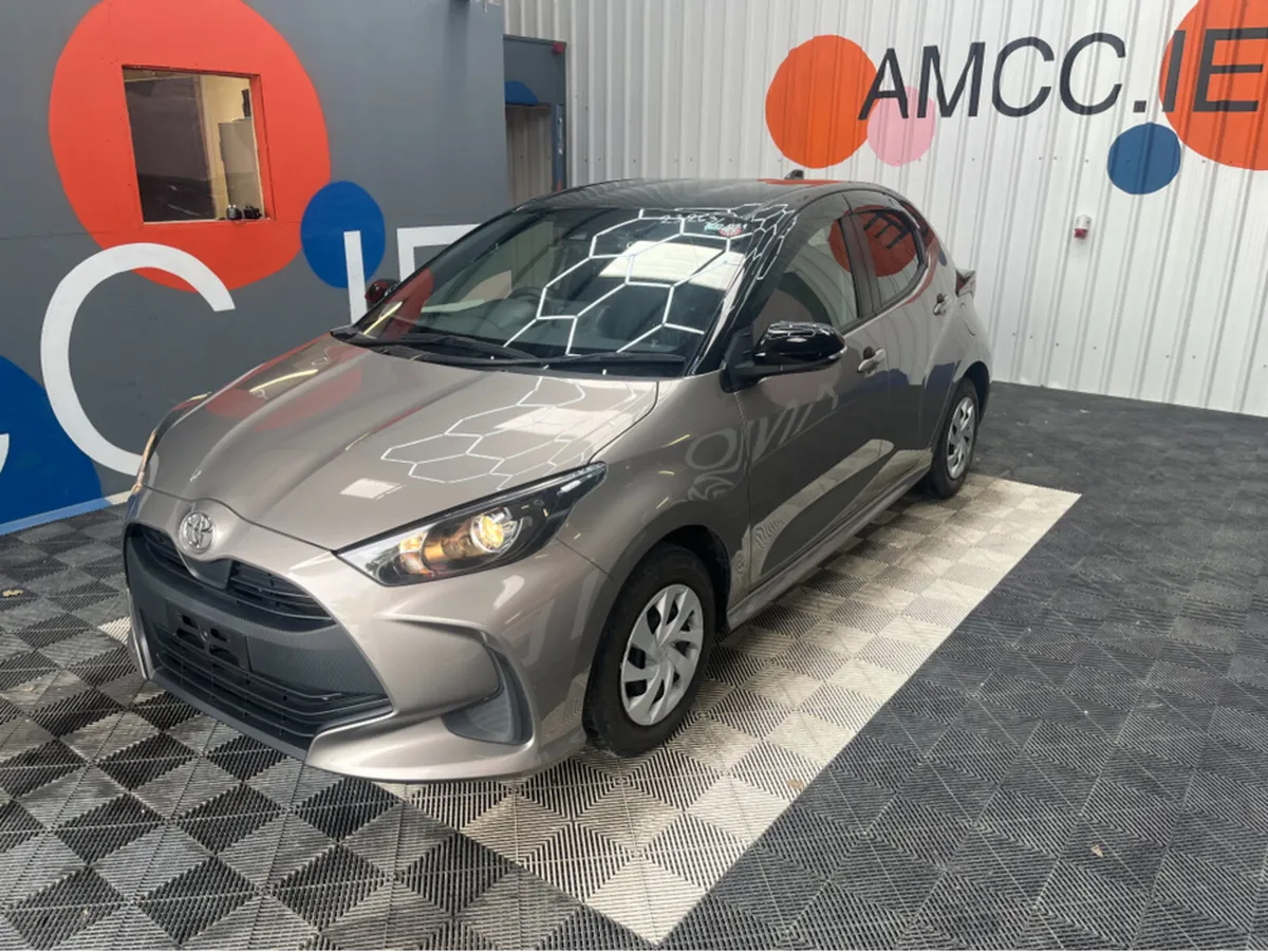 Toyota Yaris YARIS AUTOMATIC 1.0 PETROL / 33K KMS - Image 3