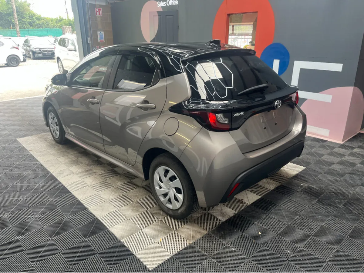 Toyota Yaris YARIS AUTOMATIC 1.0 PETROL / 33K KMS - Image 4