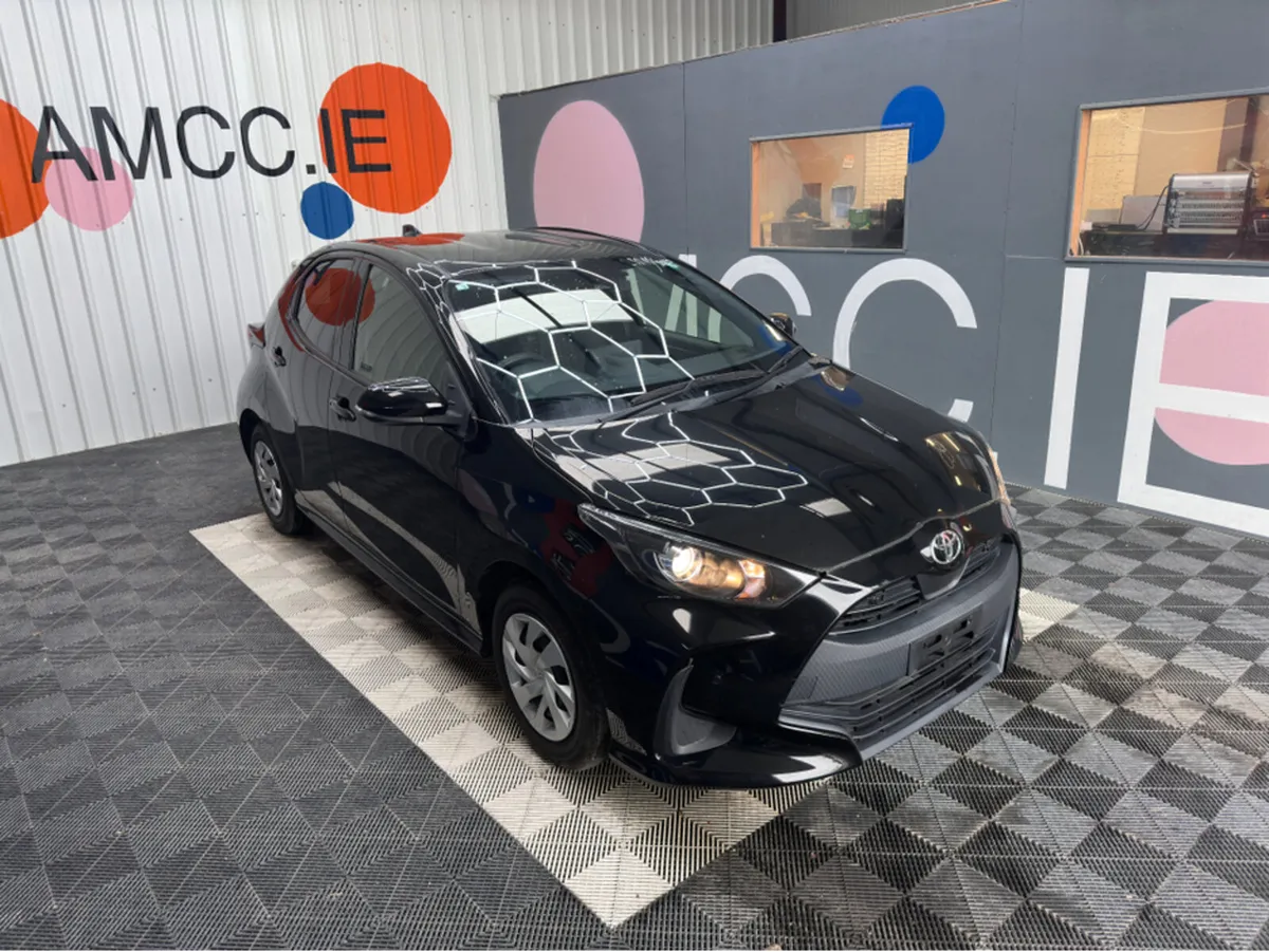 Toyota Yaris ONLY €15950! YARIS AUTOMATIC 1.0 PETR - Image 1