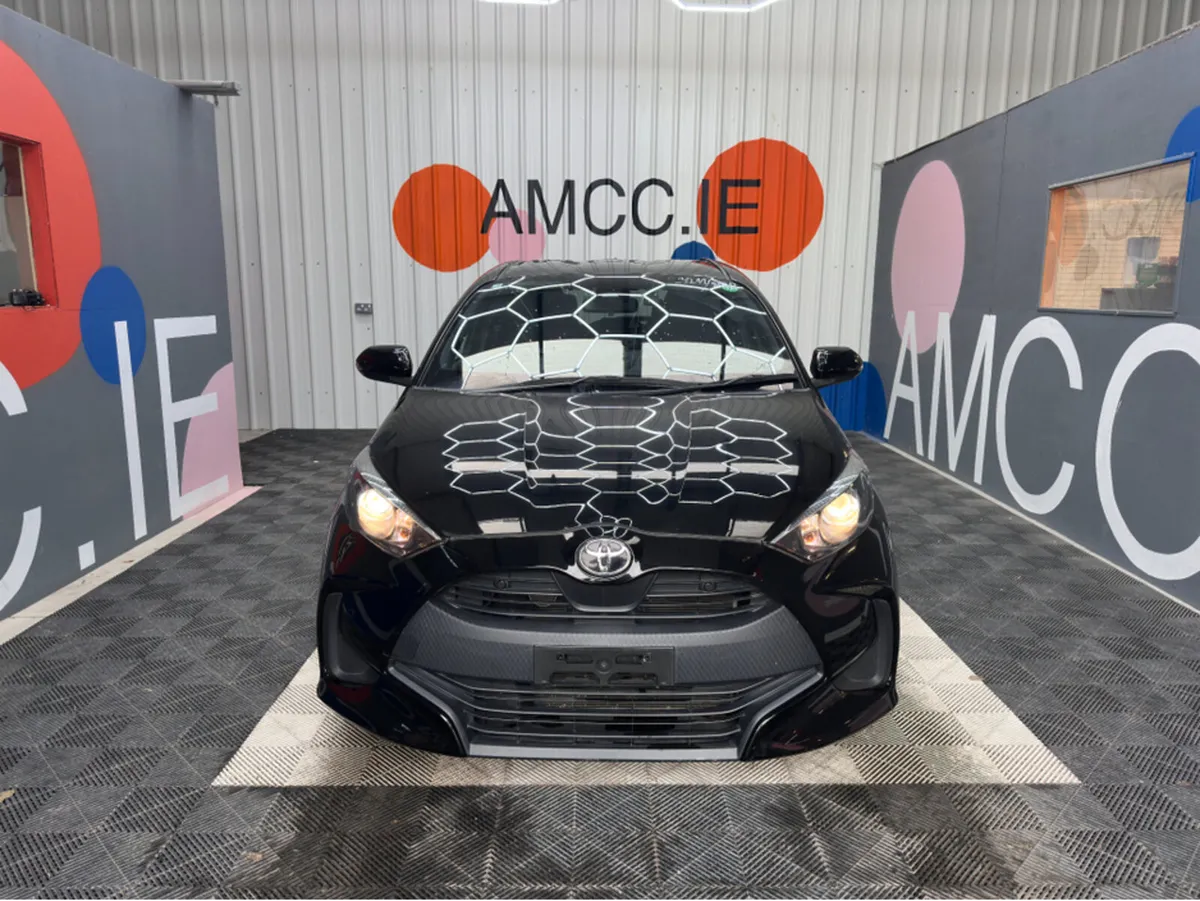 Toyota Yaris ONLY €15950! YARIS AUTOMATIC 1.0 PETR - Image 2