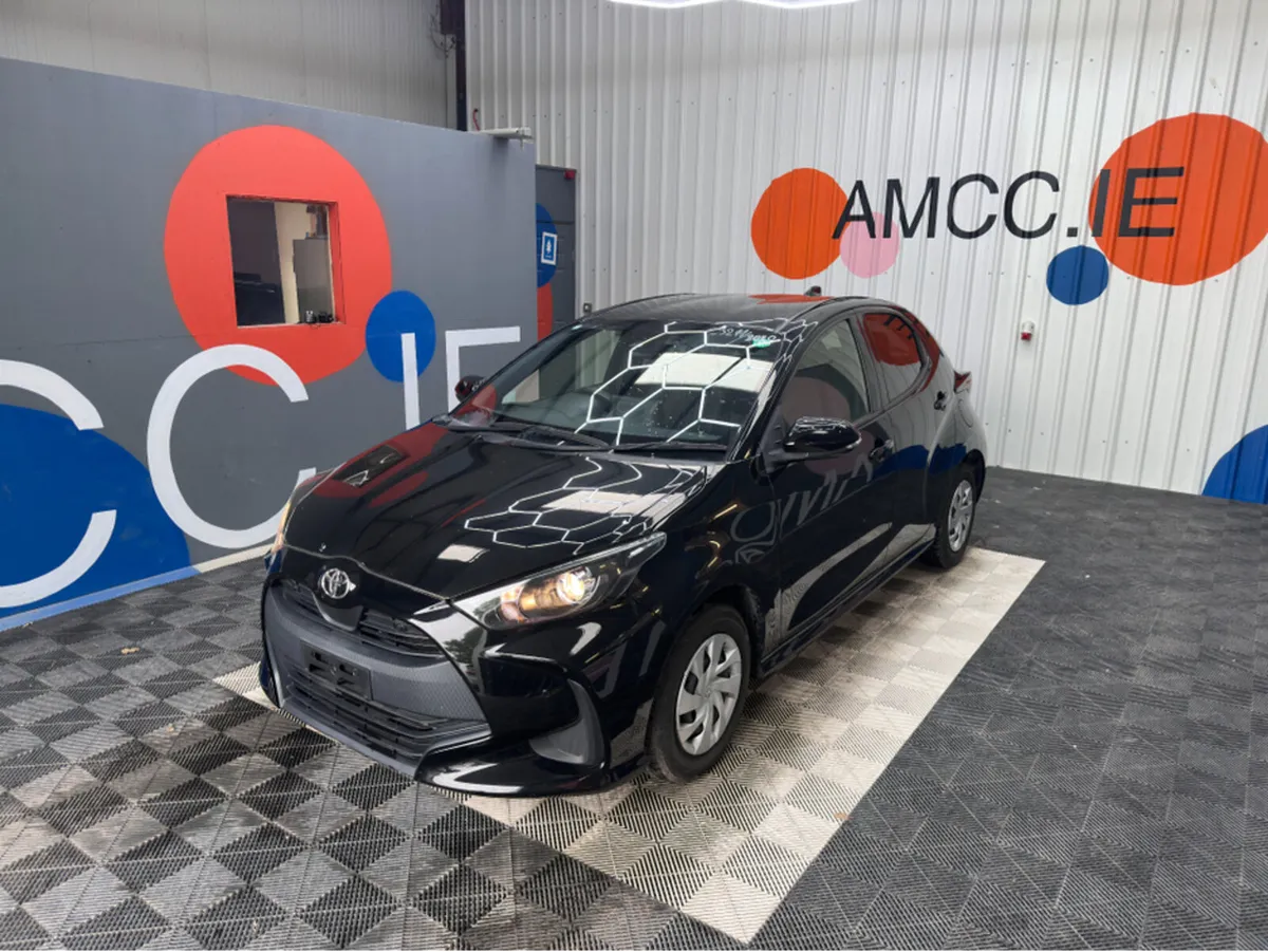 Toyota Yaris ONLY €15950! YARIS AUTOMATIC 1.0 PETR - Image 3