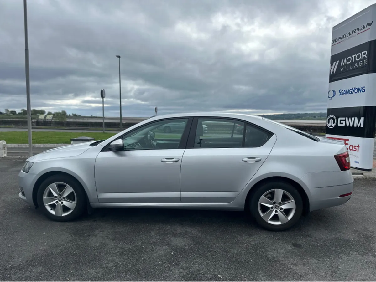 Skoda Octavia AMBITION 1.6 TDI 115HP 4DR - Image 3