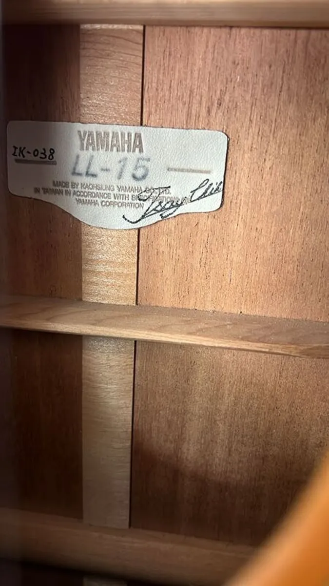 Yamaha LL-15 Guitar - Image 2