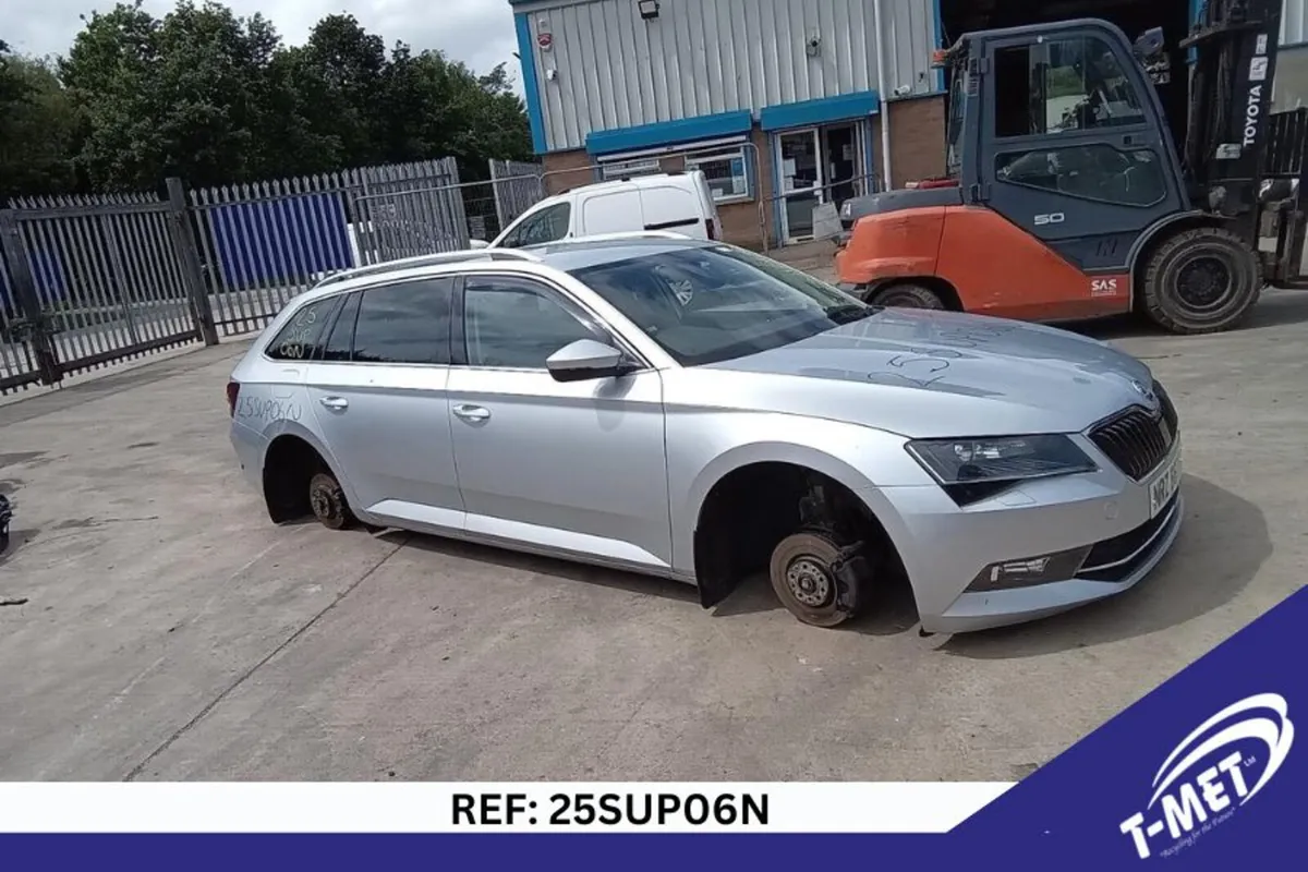 2018 SKODA SUPERB BREAKING FOR PARTS - Image 3