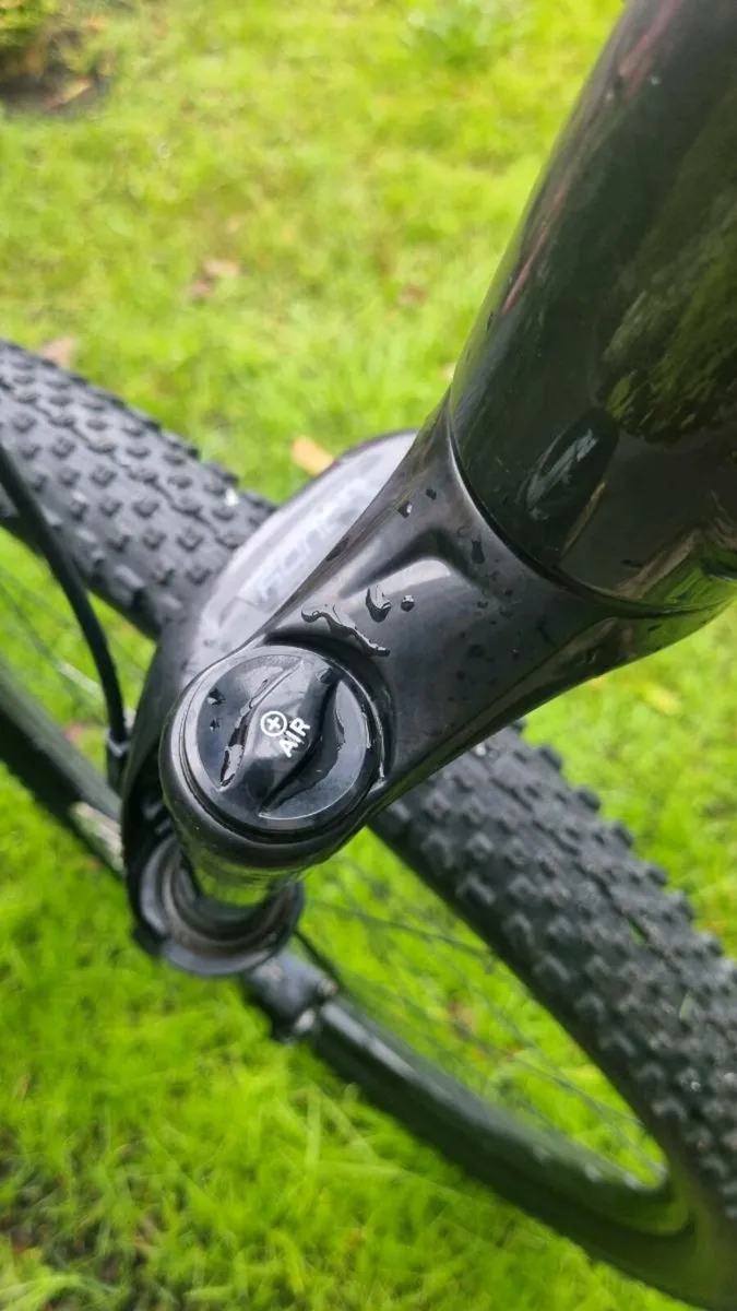 TREK EXCALIBER 8 - Image 3