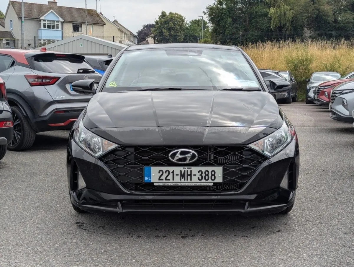 Hyundai i20 1.0i Deluxe Plus Auto  just IN - Image 2