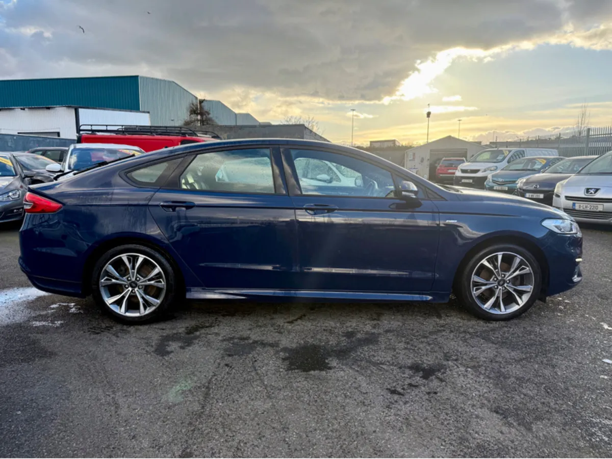 Ford Mondeo ST-LINE X 2.0 TD 5DR ** 1 OWNER IRISH - Image 4