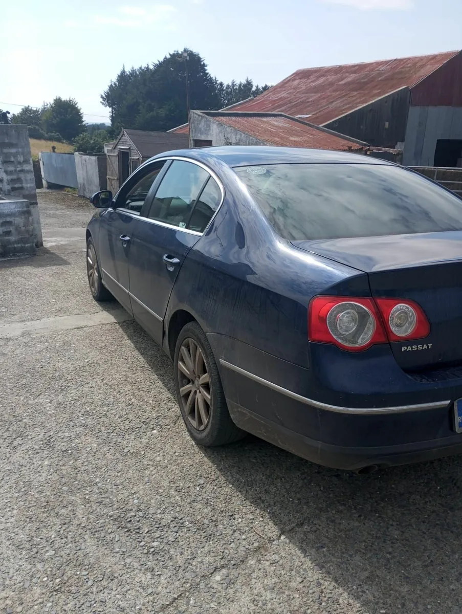 Volkswagen Passat - Image 2