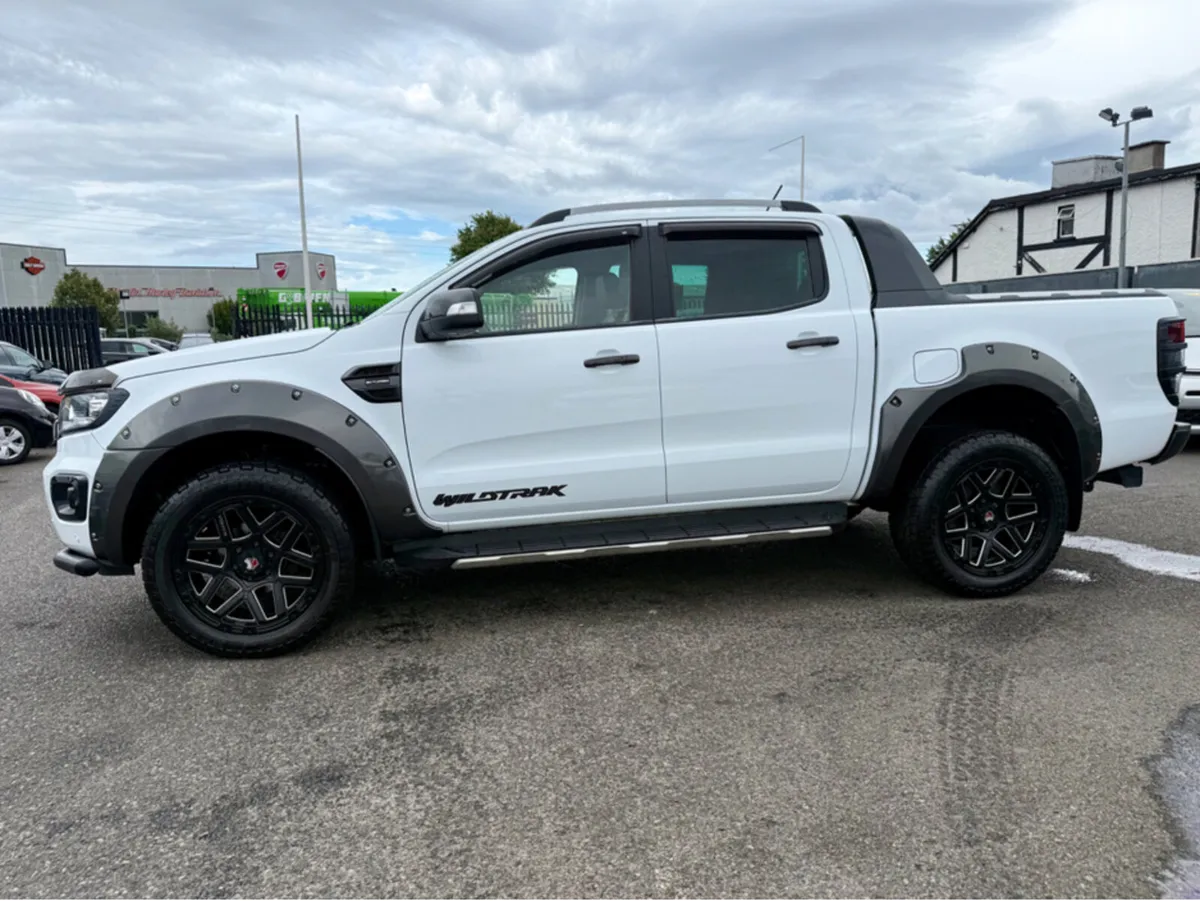 Ford Ranger DOUBLE CAB WILDTRAK 2 -2.0L 213PS ** R - Image 4