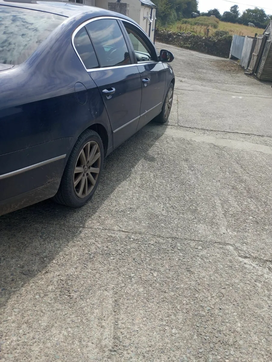 Volkswagen Passat - Image 4