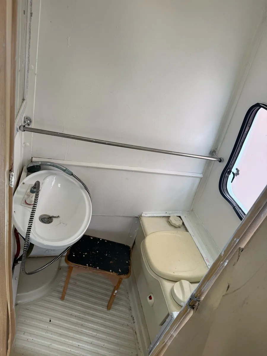 89 Eli’s camper - Image 3