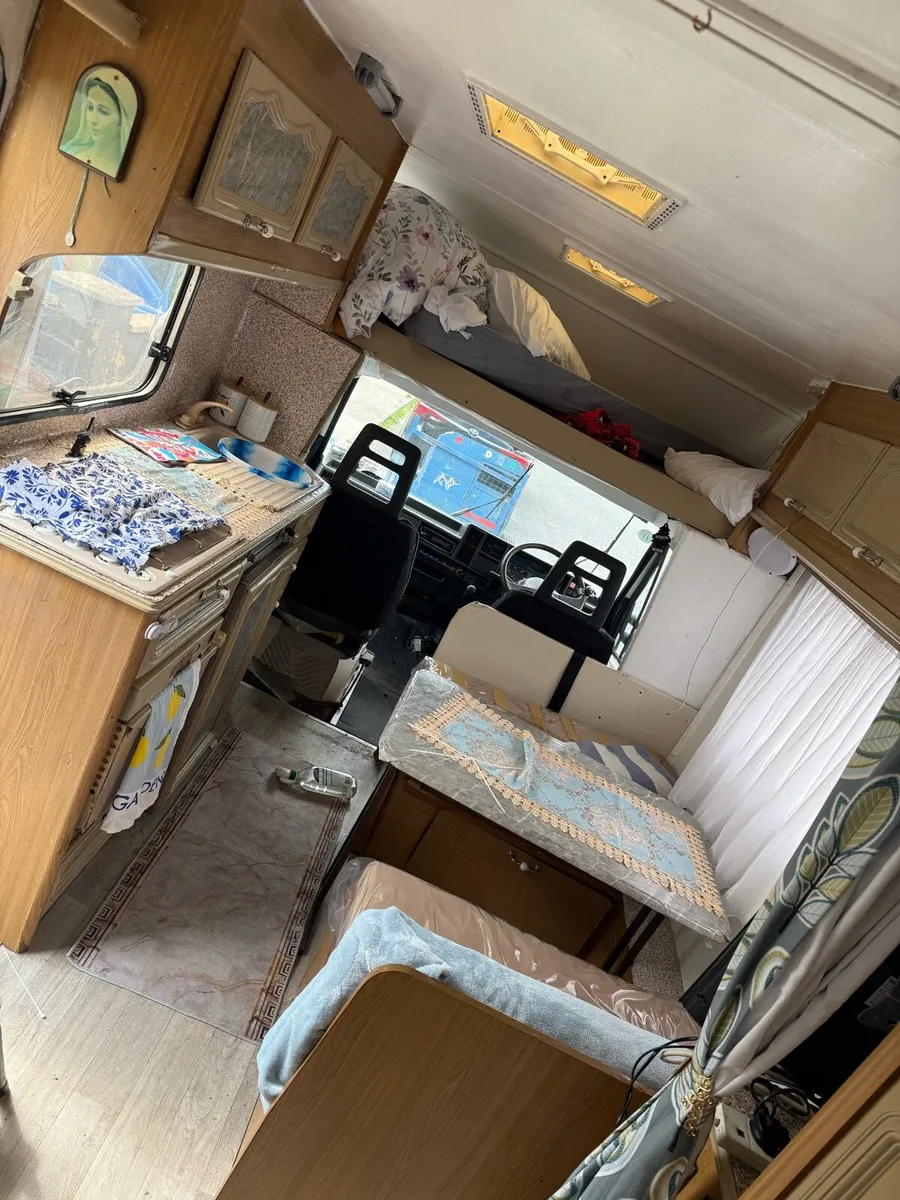 89 Eli’s camper - Image 4
