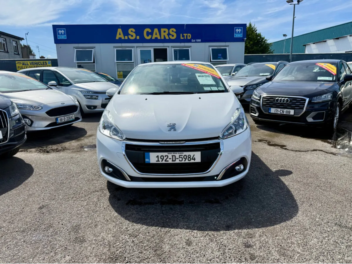 Peugeot 208 ACTIVE 1.2 5DR ** IRISH CAR ** REVERSE - Image 3