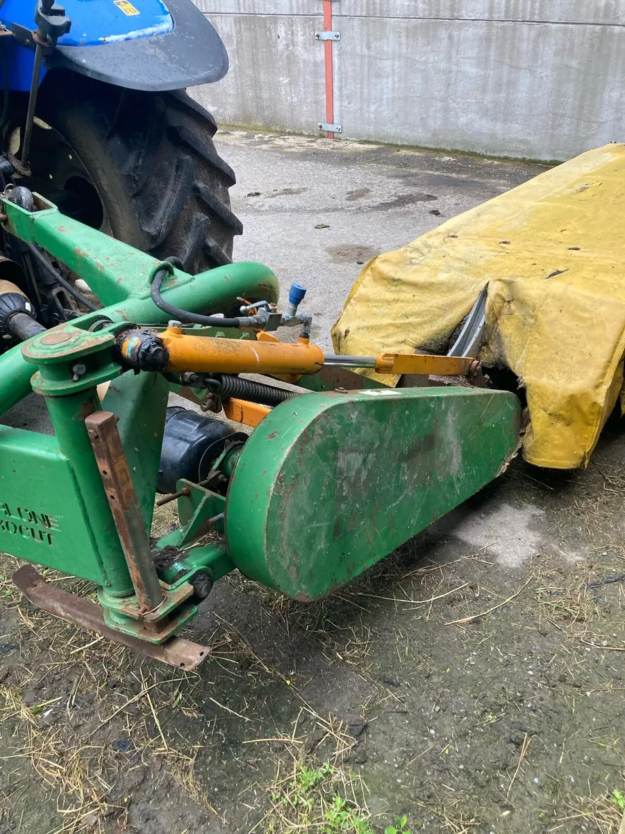 Malone mower - Image 1