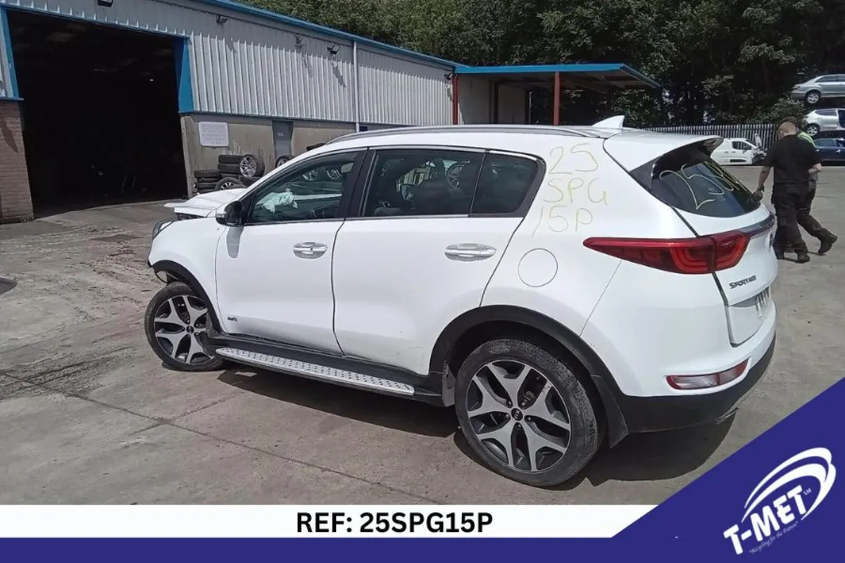 2017 KIA SPORTAGE BREAKING FOR PARTS - Image 1