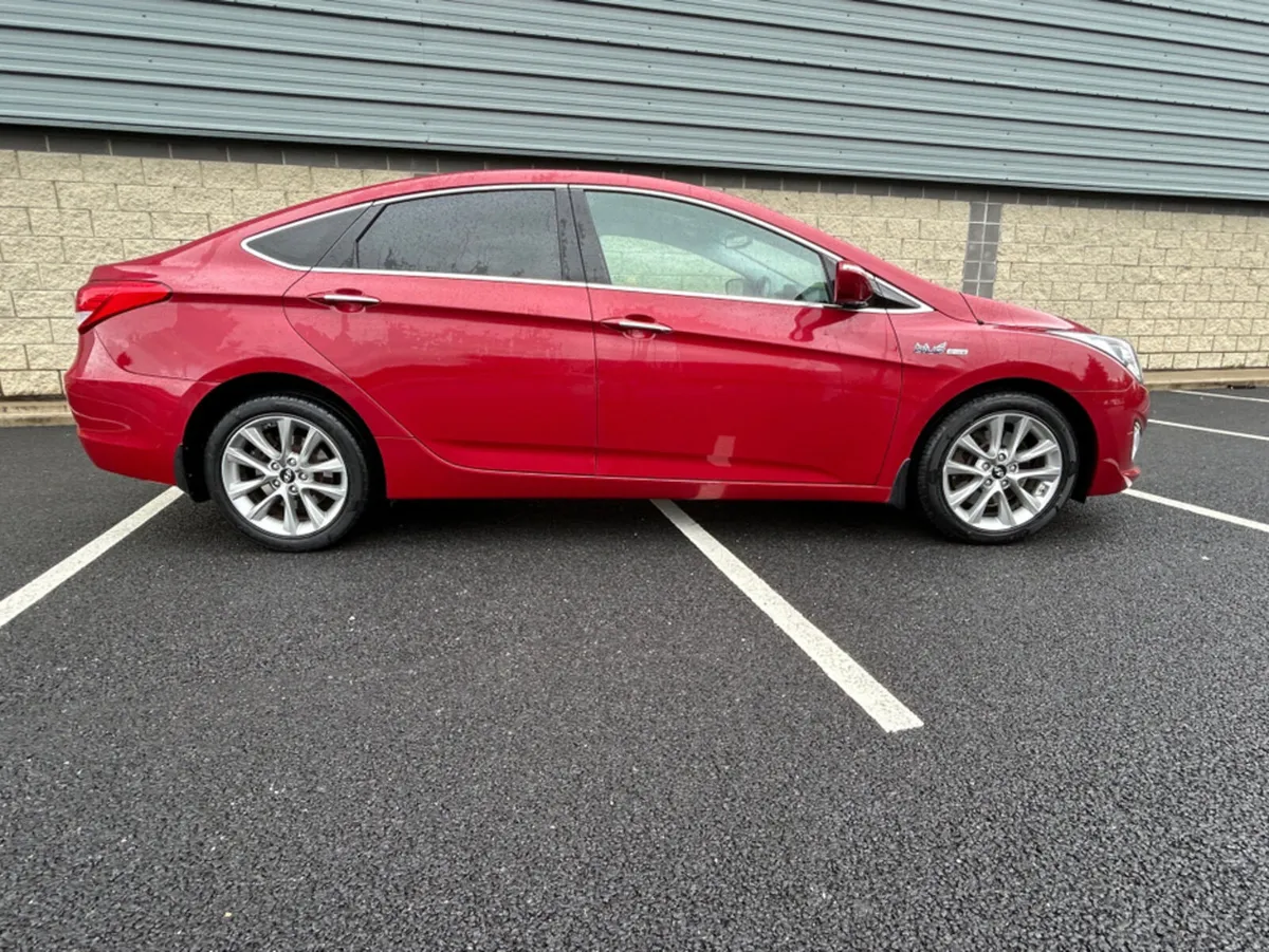 Hyundai i40 EXECUTIVE 4DR ** IRISH CAR ** REVERSE - Image 4
