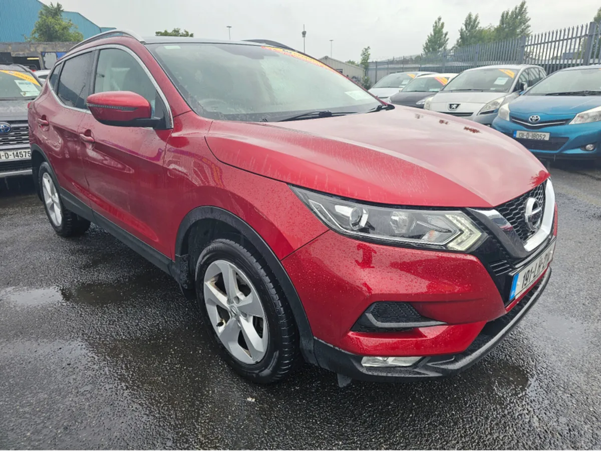 Nissan Qashqai 1.5 ** PAORAMIC GLASS ROOF ** REVER - Image 2