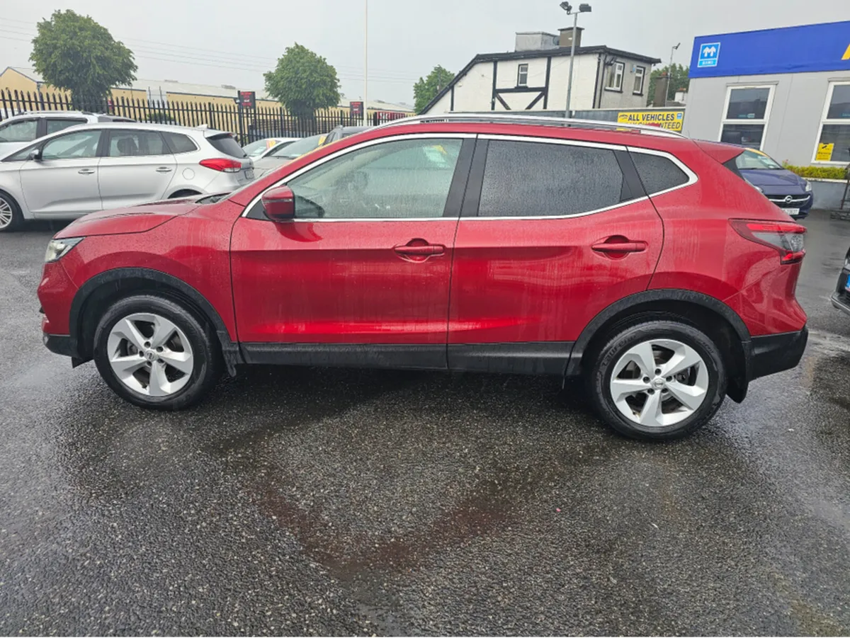 Nissan Qashqai 1.5 ** PAORAMIC GLASS ROOF ** REVER - Image 4