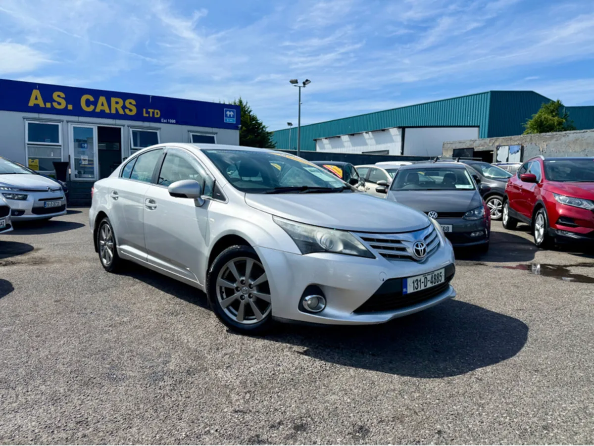 Toyota Avensis 2.0 D-4D AURA ** HIGHLY MAINTAINED - Image 2