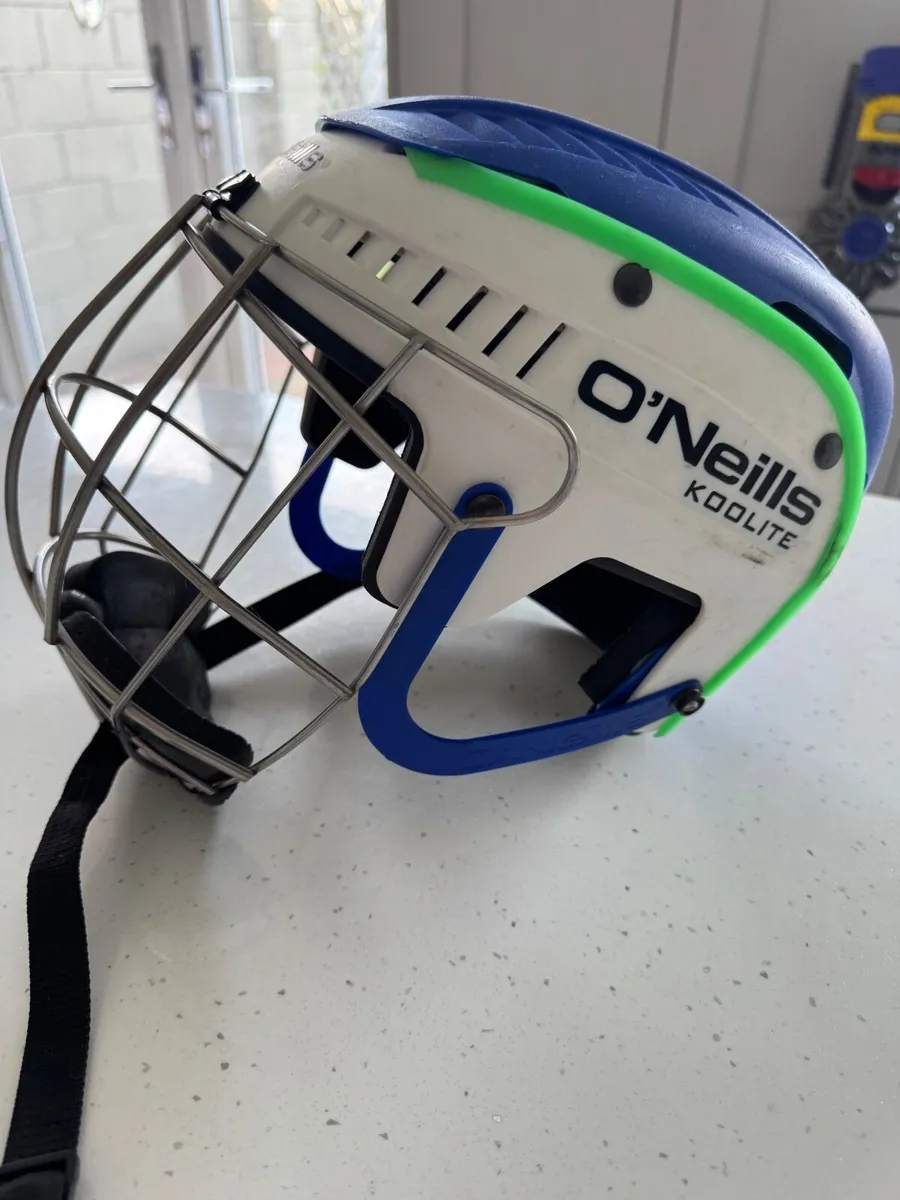 Hurling Helmet - Image 2