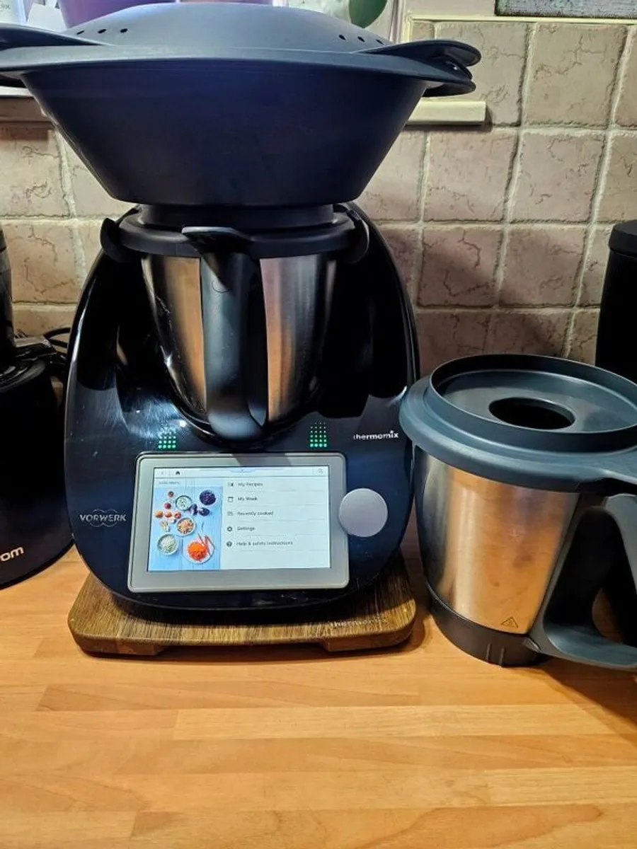 Thermomix tm6 Black Limited Edition + 2nd bowl - Image 2