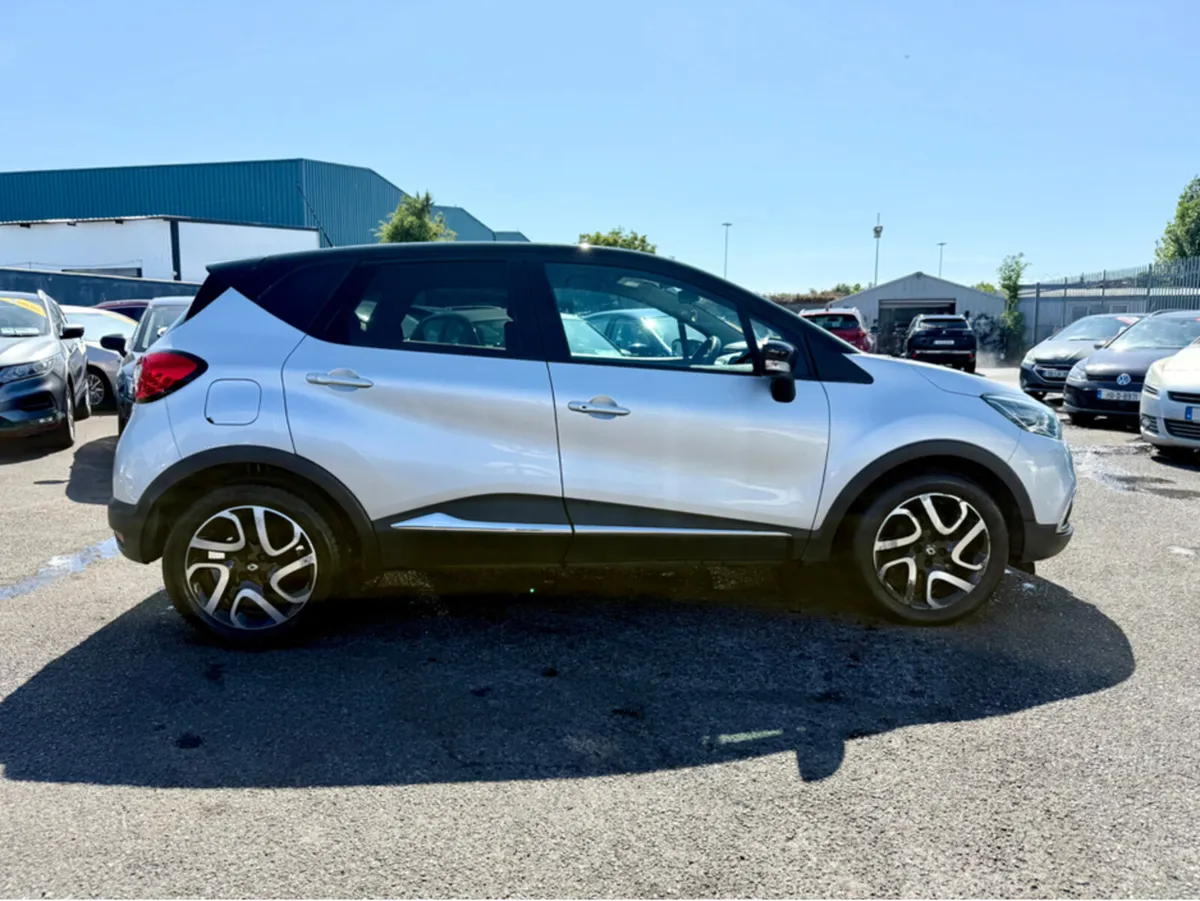 Renault Captur INTENSE 1.5 DCI ** LOW MILEAGE IRIS - Image 4