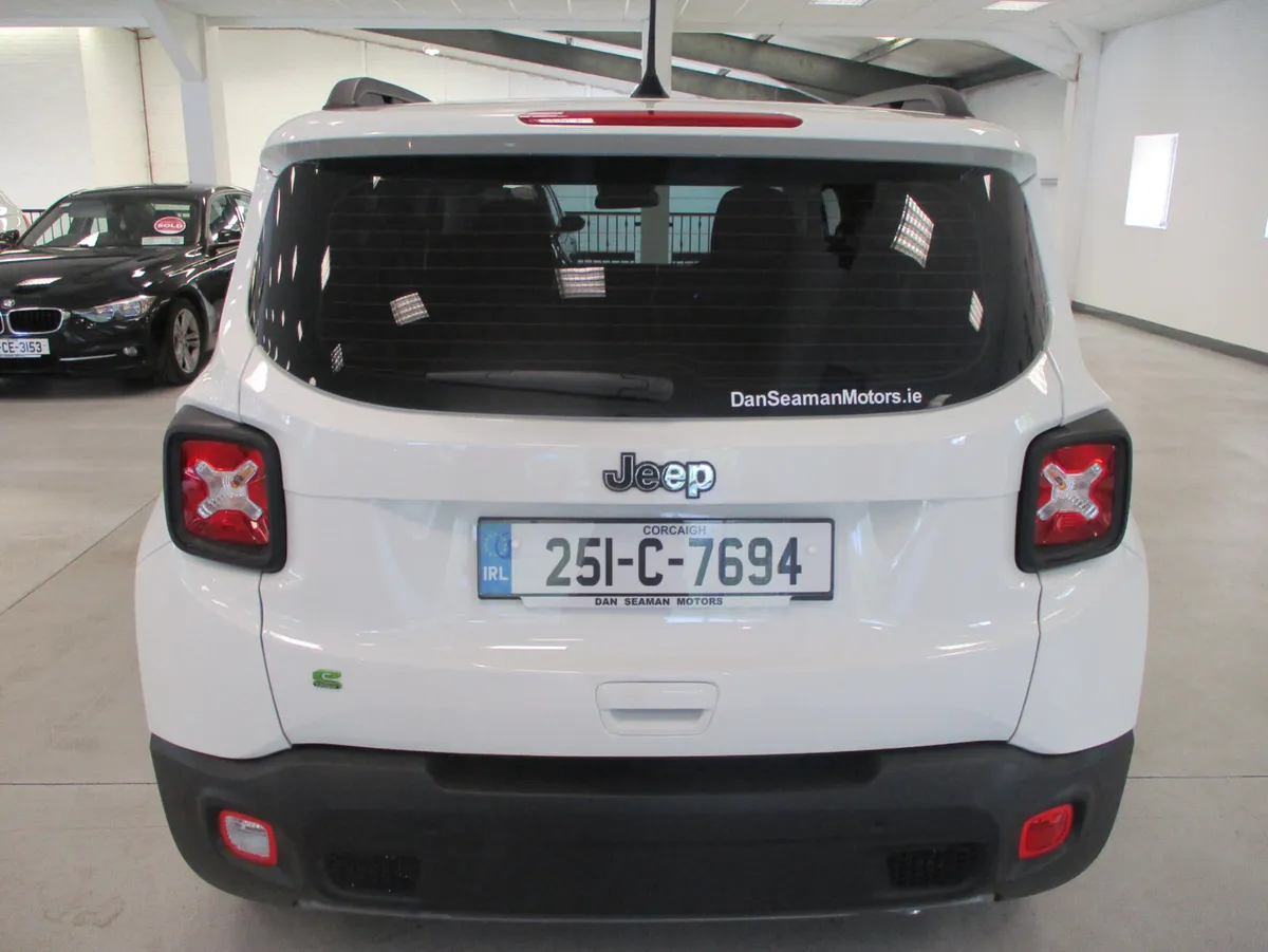 Jeep Renegade MHEV AUTO EX MANAGEMENT VEHICLE 2025 - Image 3