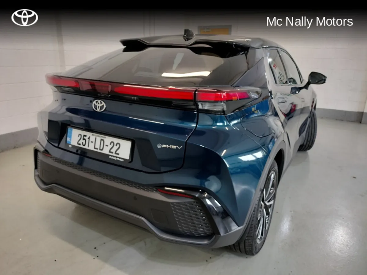 Toyota C-HR PHEV SOL DEMO TOP SPEC PAN ROOF LOW KM - Image 3