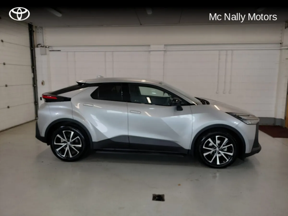 Toyota C-HR HYBRID SPORT DEMO + ACCESSORIES - Image 4