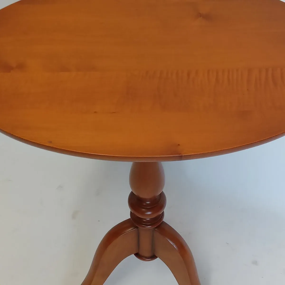 Lamp Table Oval Cherry - Image 2