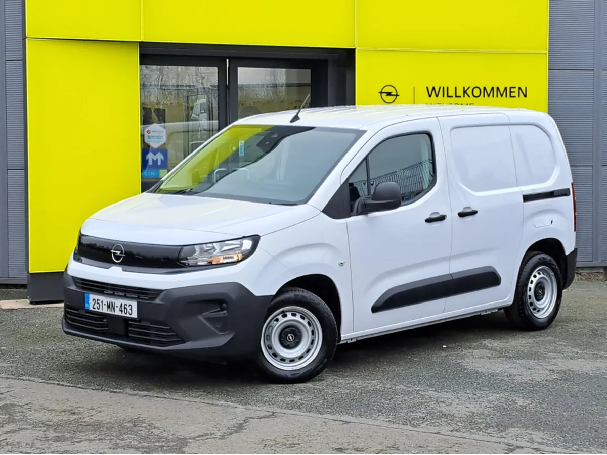 Opel Combo KOMFORT L1H1 1.5TD 100BHP **PLYLINED** - Image 1