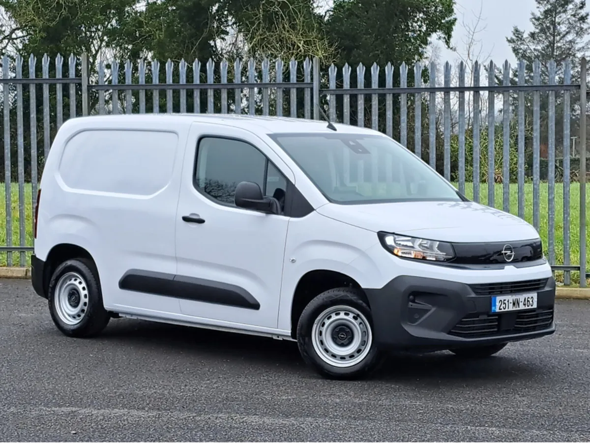 Opel Combo KOMFORT L1H1 1.5TD 100BHP **PLYLINED** - Image 2