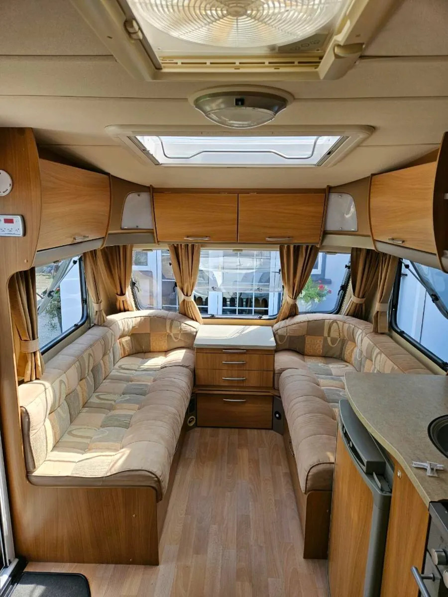 Swift Caravan - Image 1