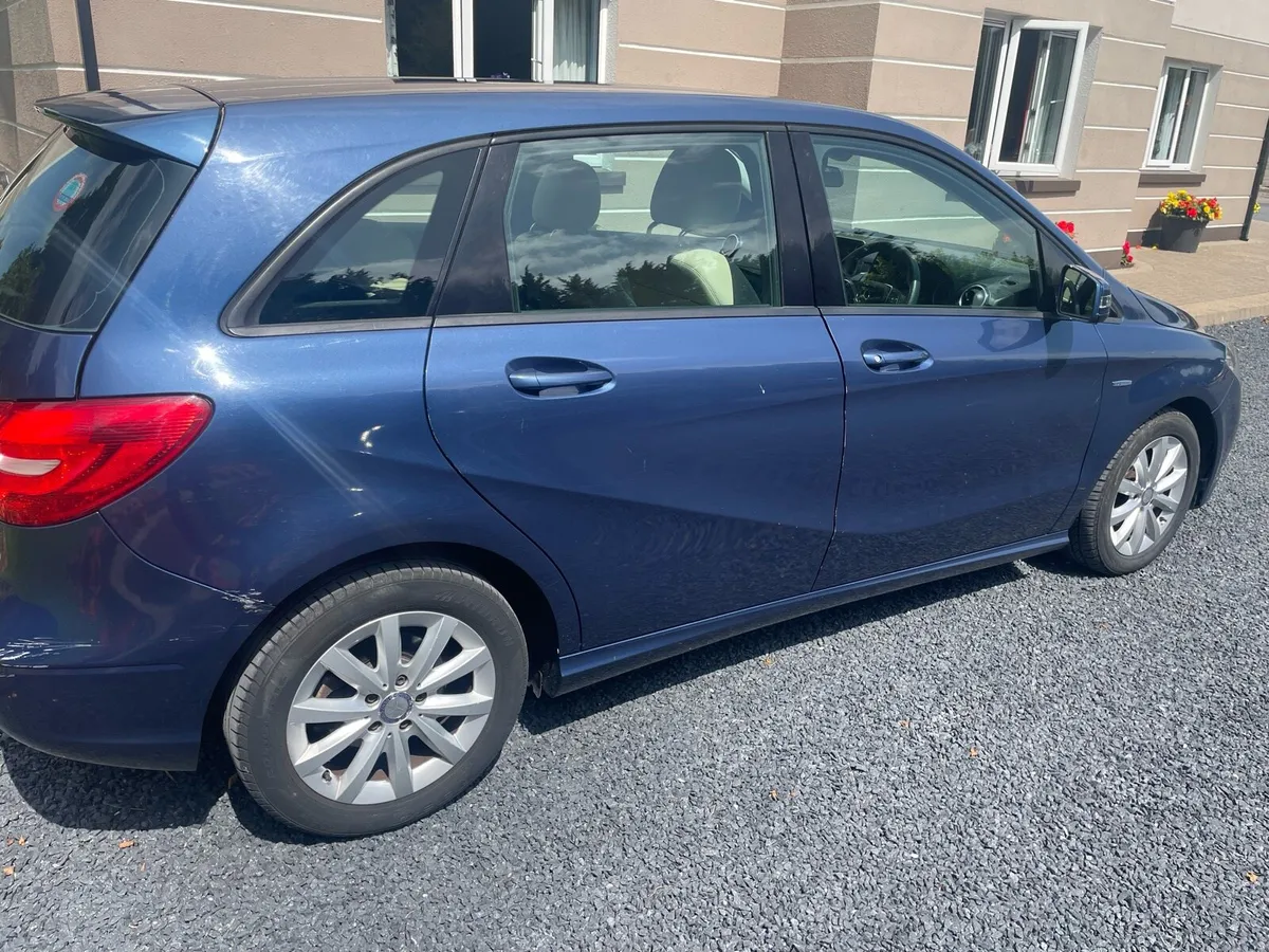 2012 Mercedes B 180 Low kms - Image 4