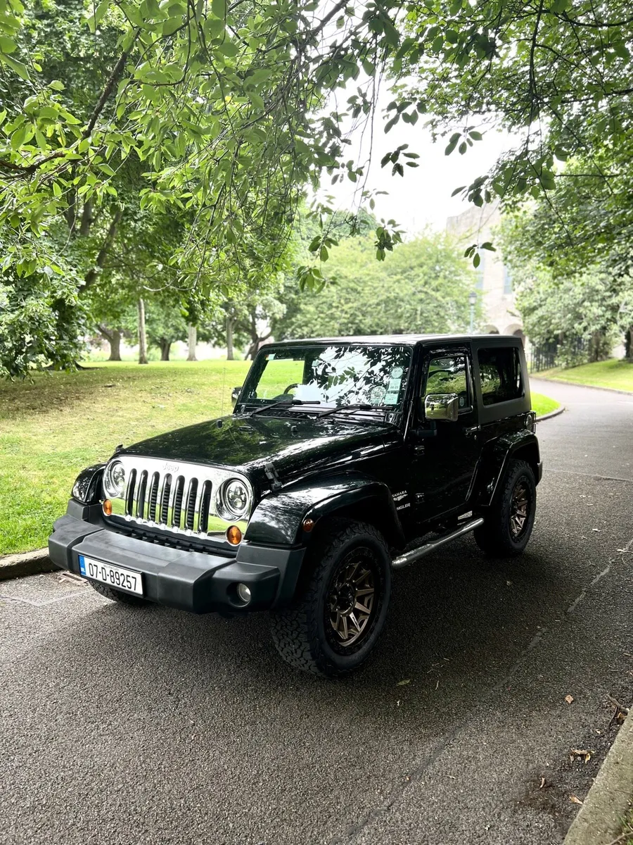 Jeep Wrangler Sahara - Image 3
