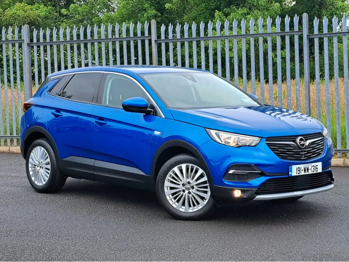 Opel Grandland SRI 1.2TURBO 130BHP **HALF LEATHER* - Image 2