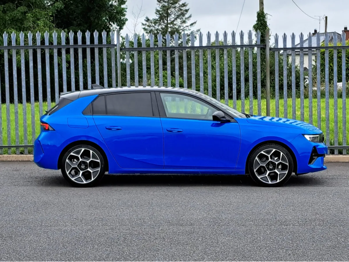 Opel Astra GS 1.2TURBO 130BHP **LEATHER/SUEDE INTE - Image 3