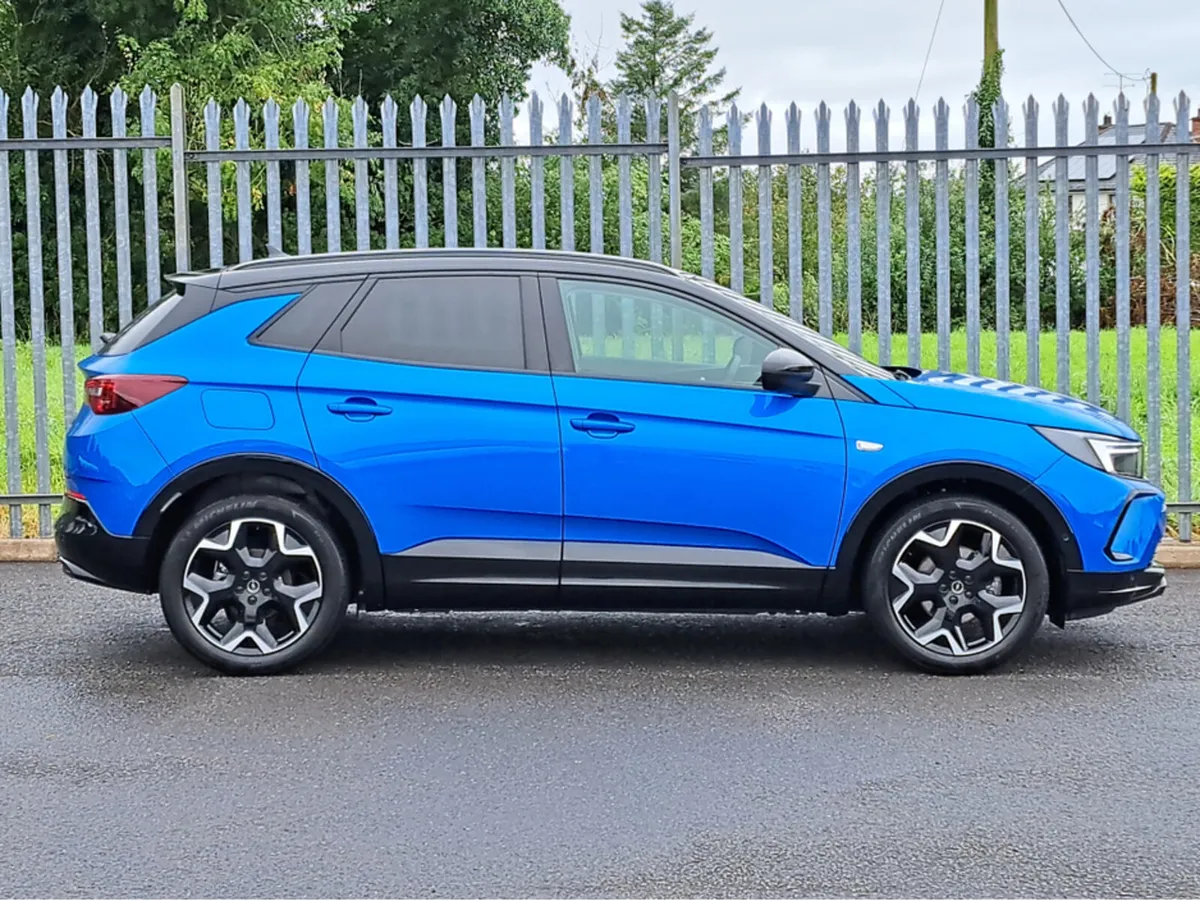 Opel Grandland GS 1.2T 130BHP **TOP SPEC** - Image 3