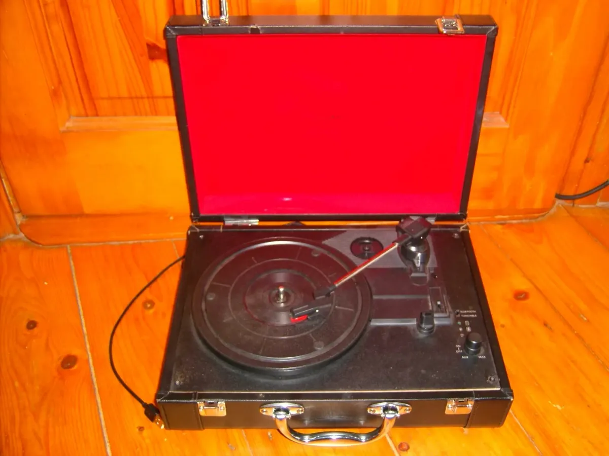 turntable - Image 1