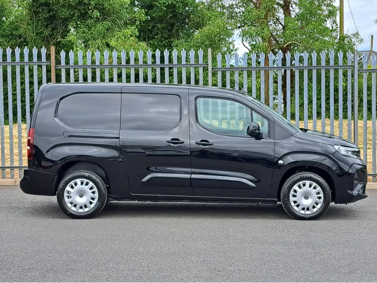 Opel Combo SPORTIVE 1.5TD 100HP L2H1 **REVERSING C - Image 4