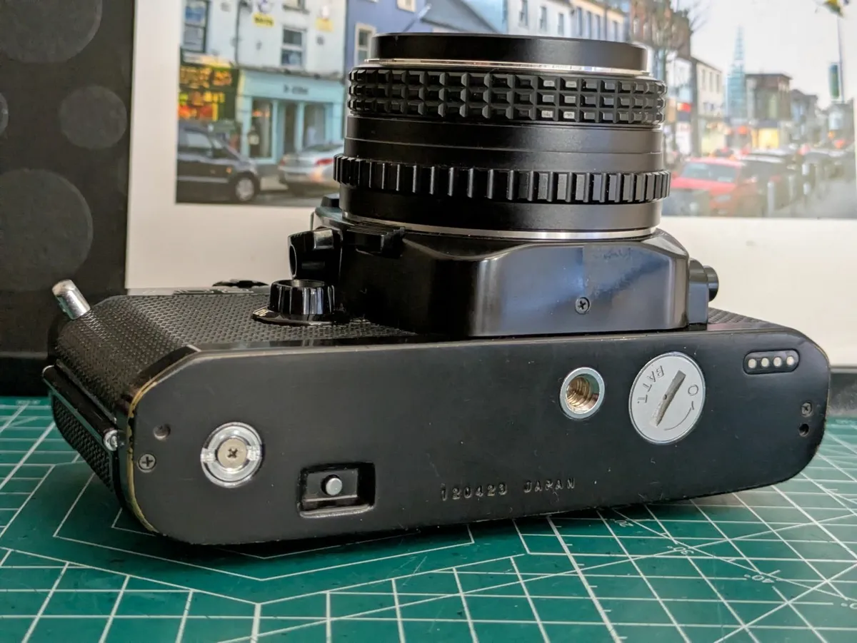 Revueflex AC2 film SLR camera+Pentax M 50/1.7 lens - Image 4