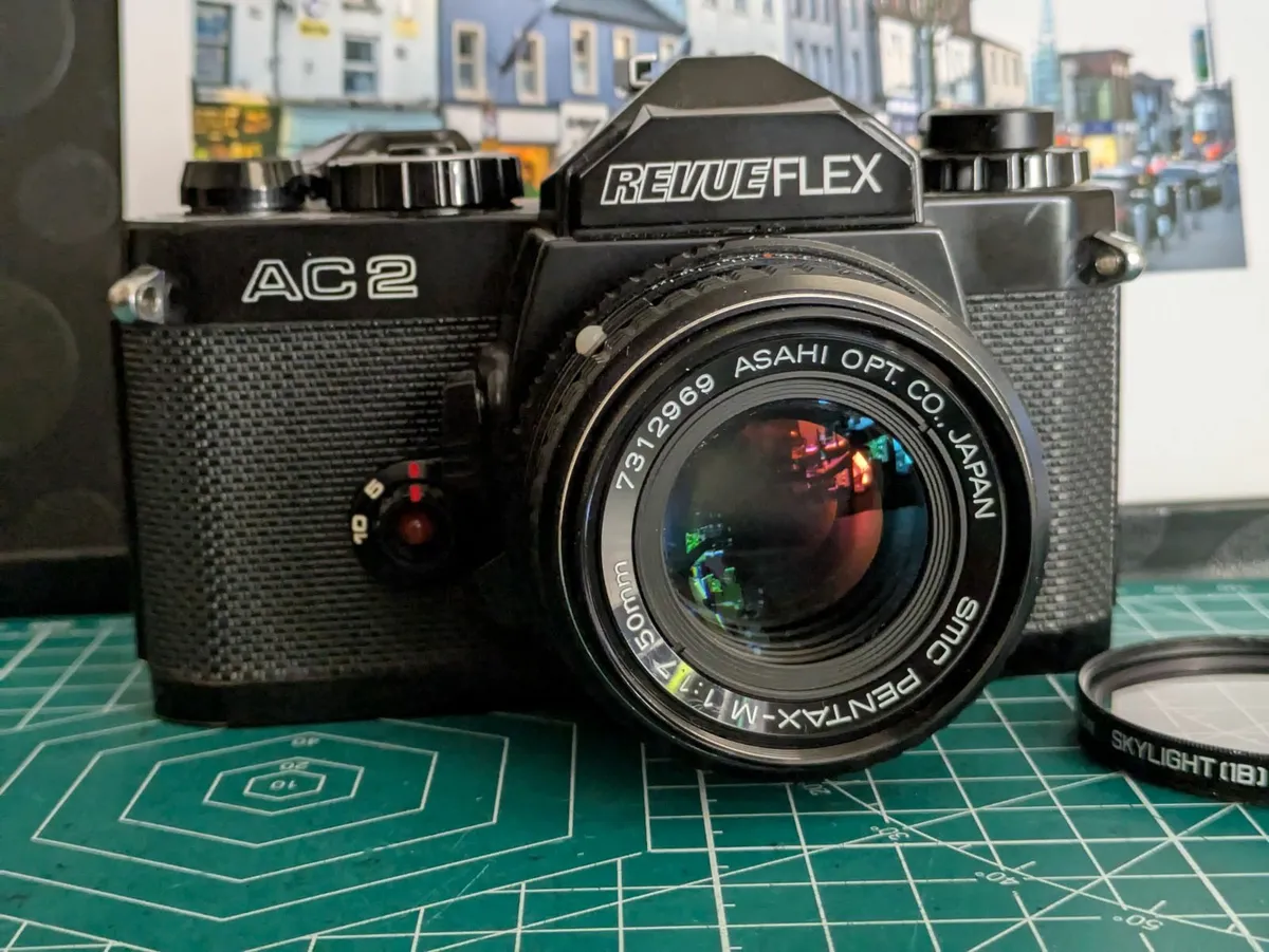 Revueflex AC2 film SLR camera+Pentax M 50/1.7 lens - Image 1
