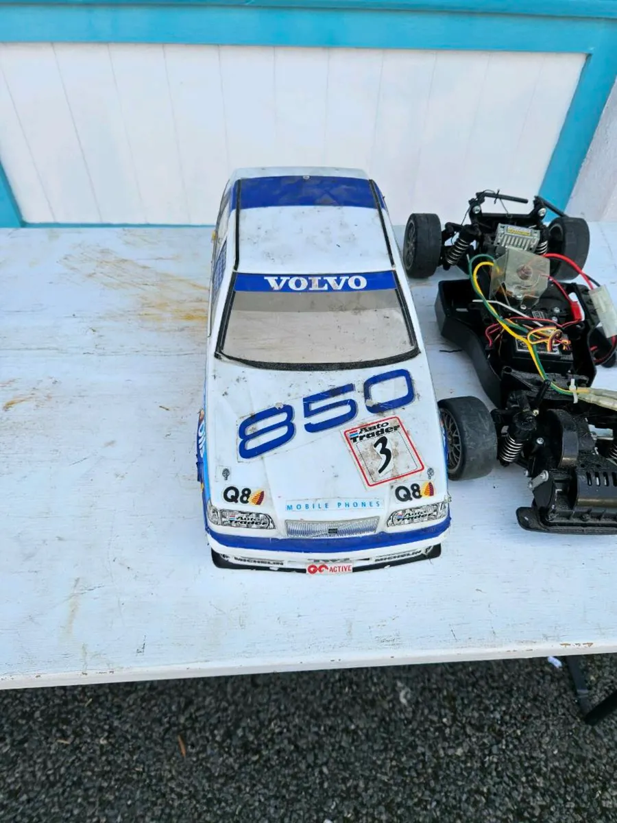 Remote Control Volvo 850 - Image 4